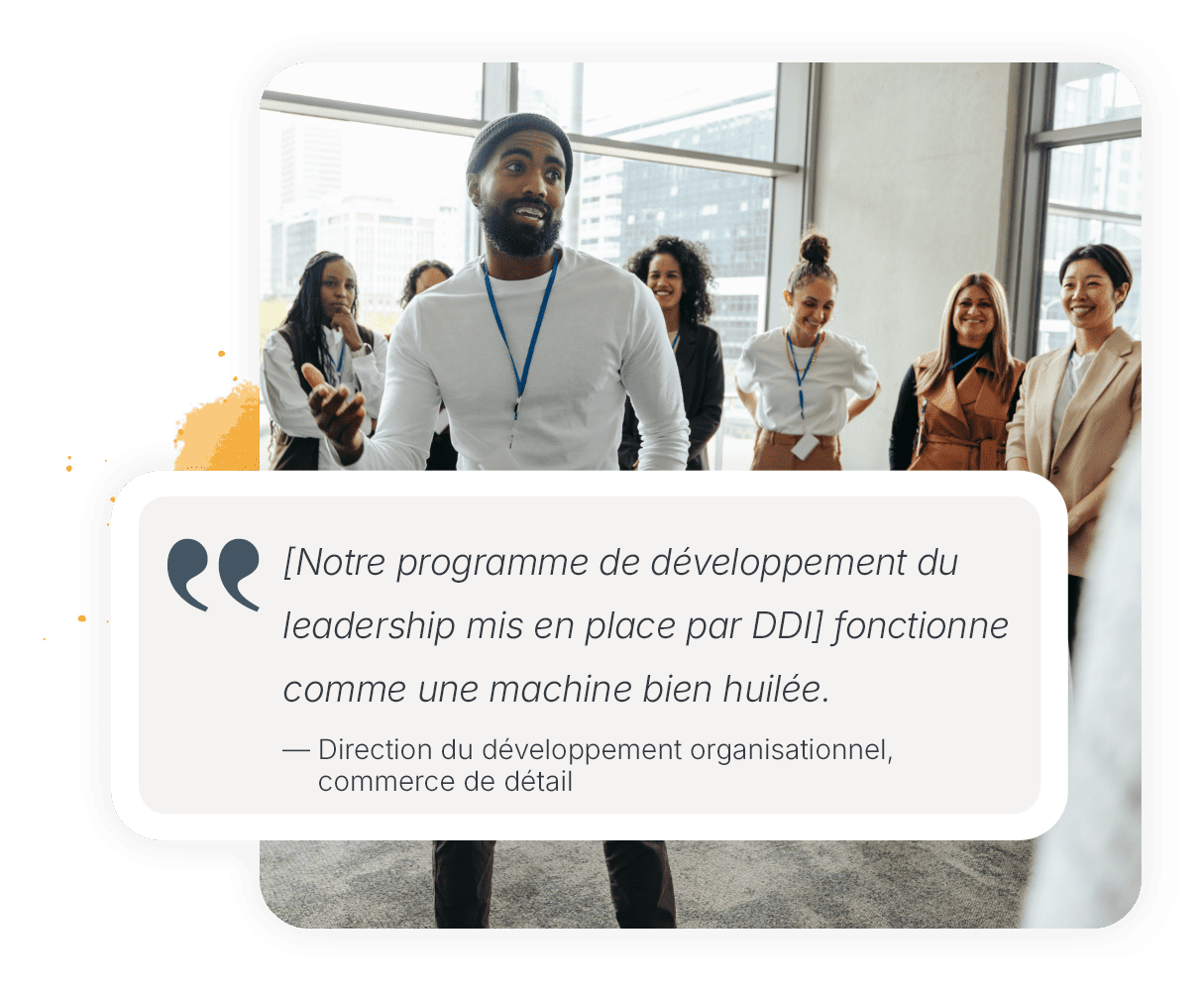 Séance de formation au leadership avec témoignage faisant l’éloge du programme de développement de DDI.
