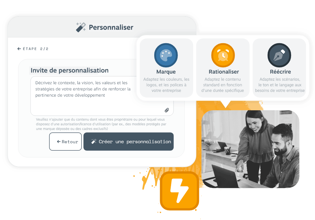Tableau de bord Personnaliser affichant un champ d’invite de personnalisation et des options de personnalisation pour la marque, la rationalisation et la réécriture, ainsi que deux professionnels collaborant sur un ordinateur portable et un bouton Créer une personnalisation.